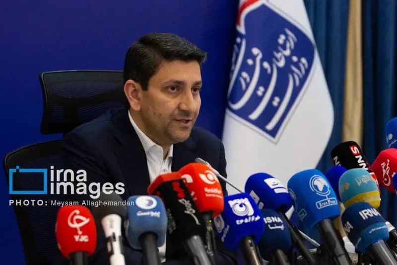 تصویر خبر: وزیر ارتباطات: «طرح ملی پایداری شبکه تلفن همراه با محوریت سمنان اجرا می‌شود»