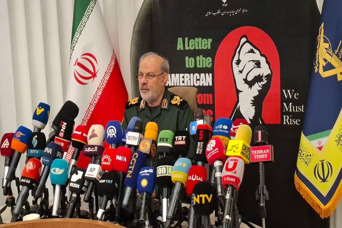 تصویر خبر: محبی: نامه سپاه به مردم آمریکا برای تبیین شکست‌های این کشور تهیه شد
