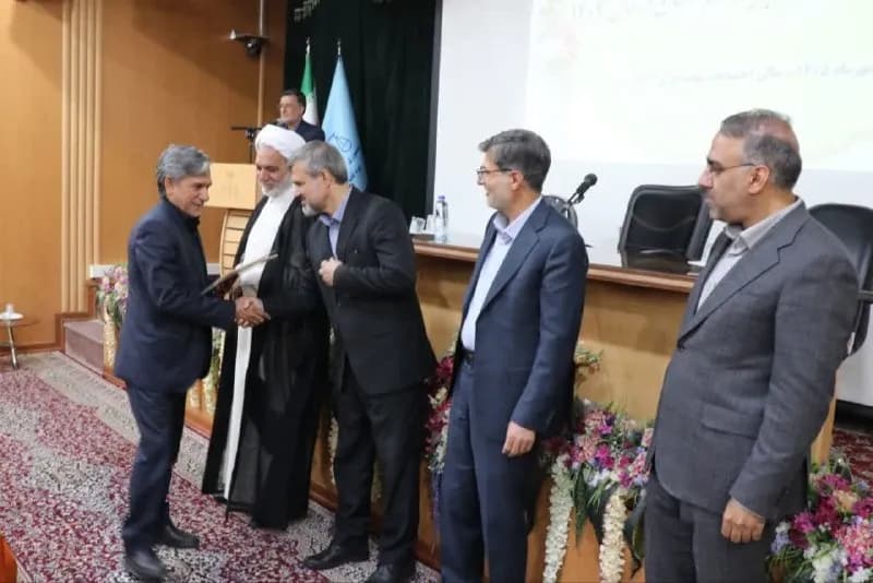 تصویر خبر: رئیس کل دادگستری کرمان: کارنامه قضایی ابزاری برای ارتقای انگیزه و سنجش عیار علمی قضات است