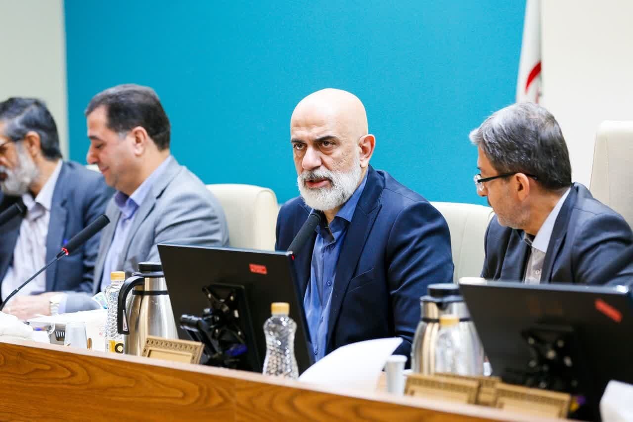 تصویر خبر: خسروی:۱۰ همت اعتبار به اقتصاد دیجیتال اصفهان تزریق می‌شود