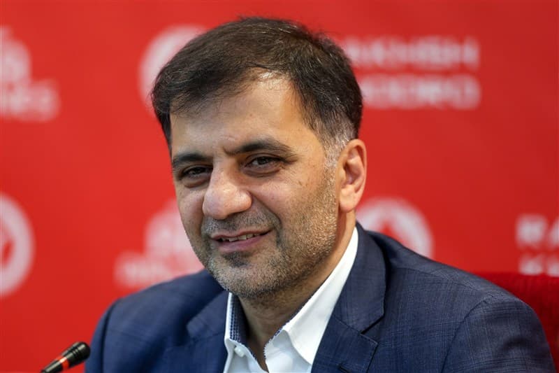 تصویر خبر: کریمی: نظام وظیفه تاریخ سربازی بیرانوند را رسماً به ما اعلام کند