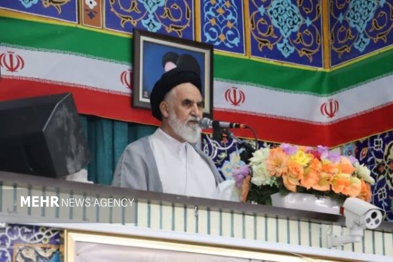 تصویر خبر: موسوی: ملت ایران درس مقاومت را از مکتب حضرت زینب (س) آموخته است
