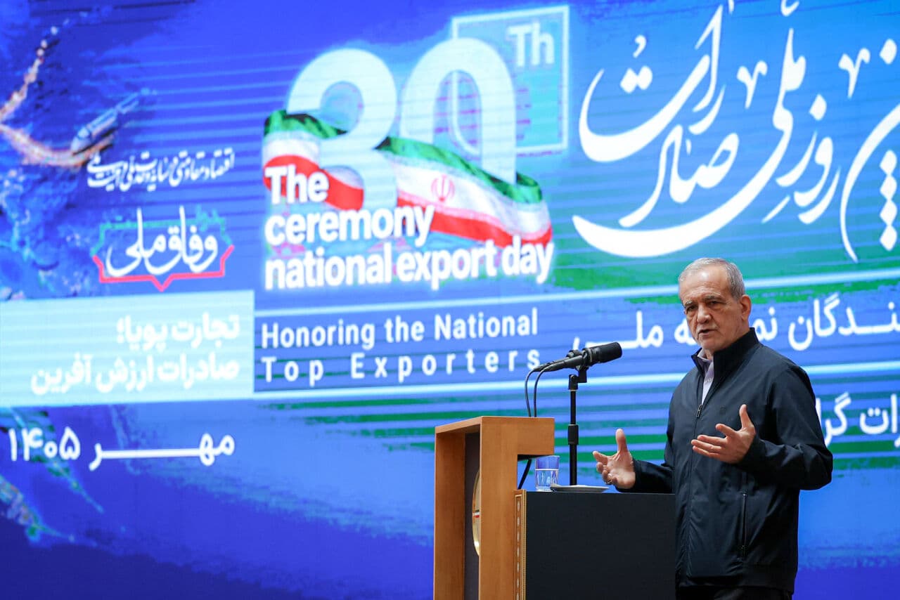 تصویر خبر: پزشکیان: به دنبال جنگ نیستیم؛ اما از حقوق ملت ایران عقب‌نشینی نمی‌کنیم