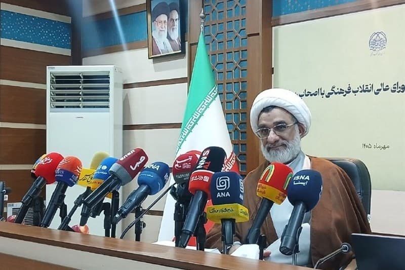 تصویر خبر: خسروپناه: شورای عالی انقلاب فرهنگی با مردم محرمانگی ندارد