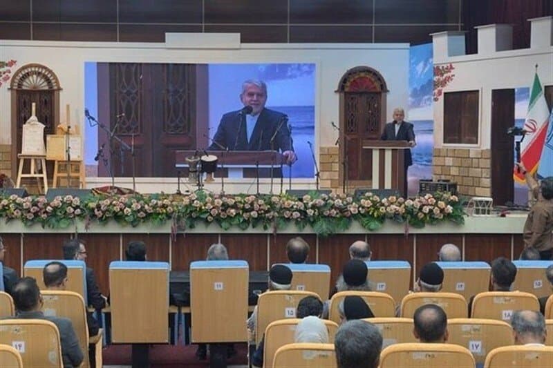 تصویر خبر: وزیر میراث فرهنگی: بوشهر می‌تواند قطب گردشگری دریایی ایران شود