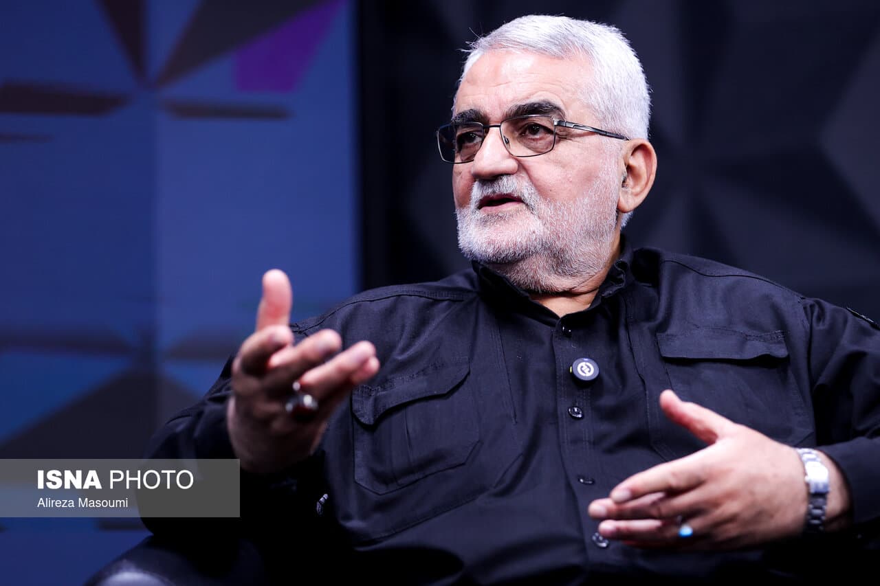 تصویر خبر: بروجردی: استیضاح عراقچی در شرایط جنگ منطقی نیست/ او با همه توان در حال تلاش است