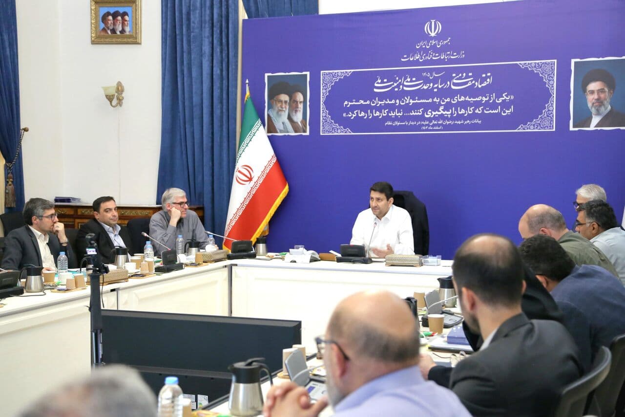 تصویر خبر: وزیر ارتباطات: سکوهای خدمات فضایی یکپارچه‌سازی شود