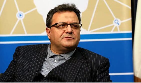 تصویر خبر: انتقاد از لغو مجوز کنسرت‌ها، خط‌ونشان کشیدن برای پیاده‌روی مردم و کافه‌ها / انگشت در چشم مردم نکنیم