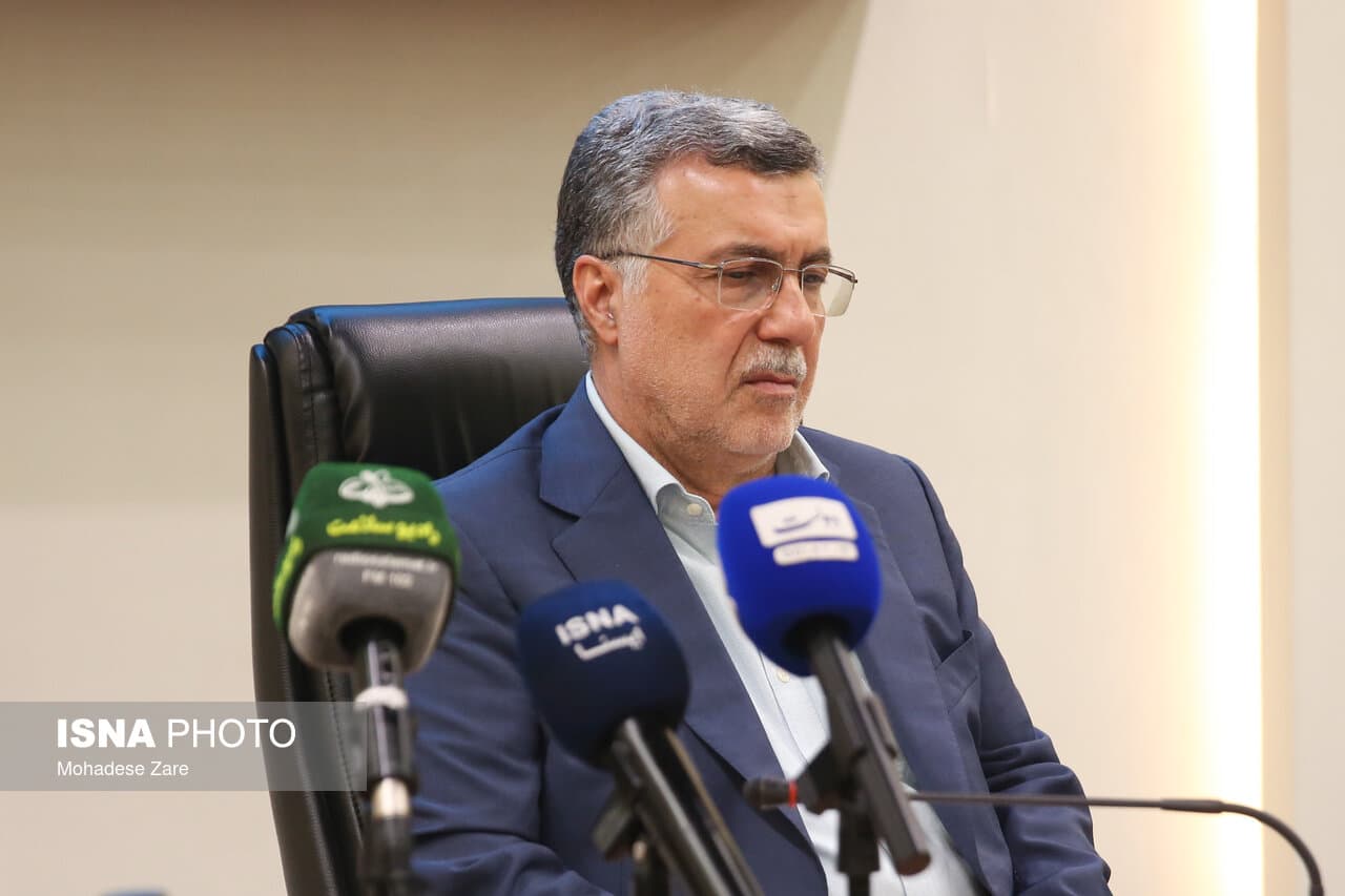 تصویر خبر: ظفرقندی: ظرفیت پزشکی را کاهش دادیم/آموزش بخشی از نودانشجویان از سال آینده