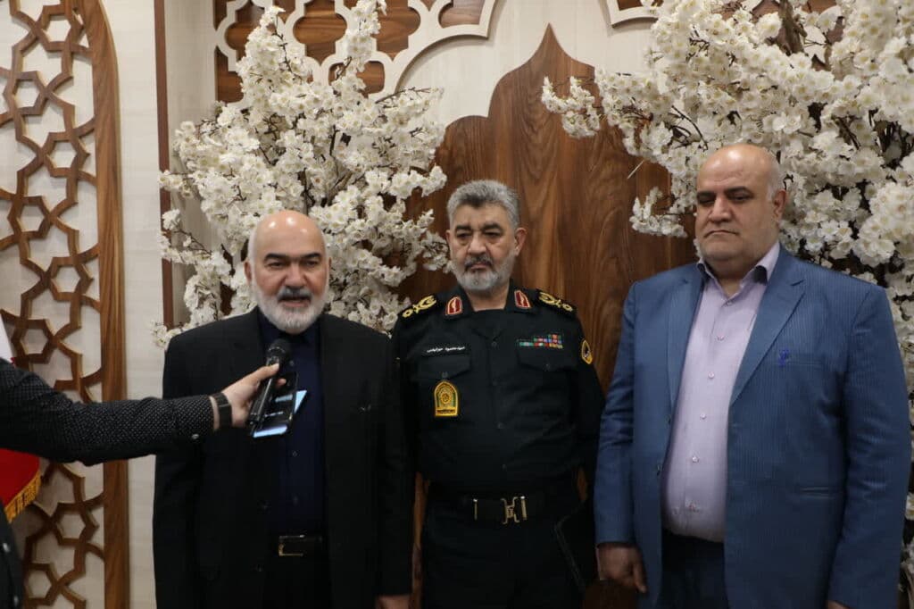 تصویر خبر: استاندار: خوزستان از استان‌های برتر کشور در ارایه خدمات انتظامی است