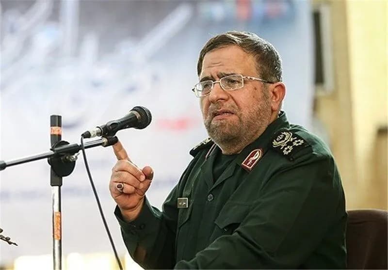 تصویر خبر: سرلشکر ایزدی: سپاه و ارتش آماده دفاع از تنگه هرمز هستند