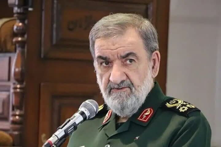 تصویر خبر: سرلشکر رضایی: آمریکا جلب اعتماد کند تا مذاکره کنیم