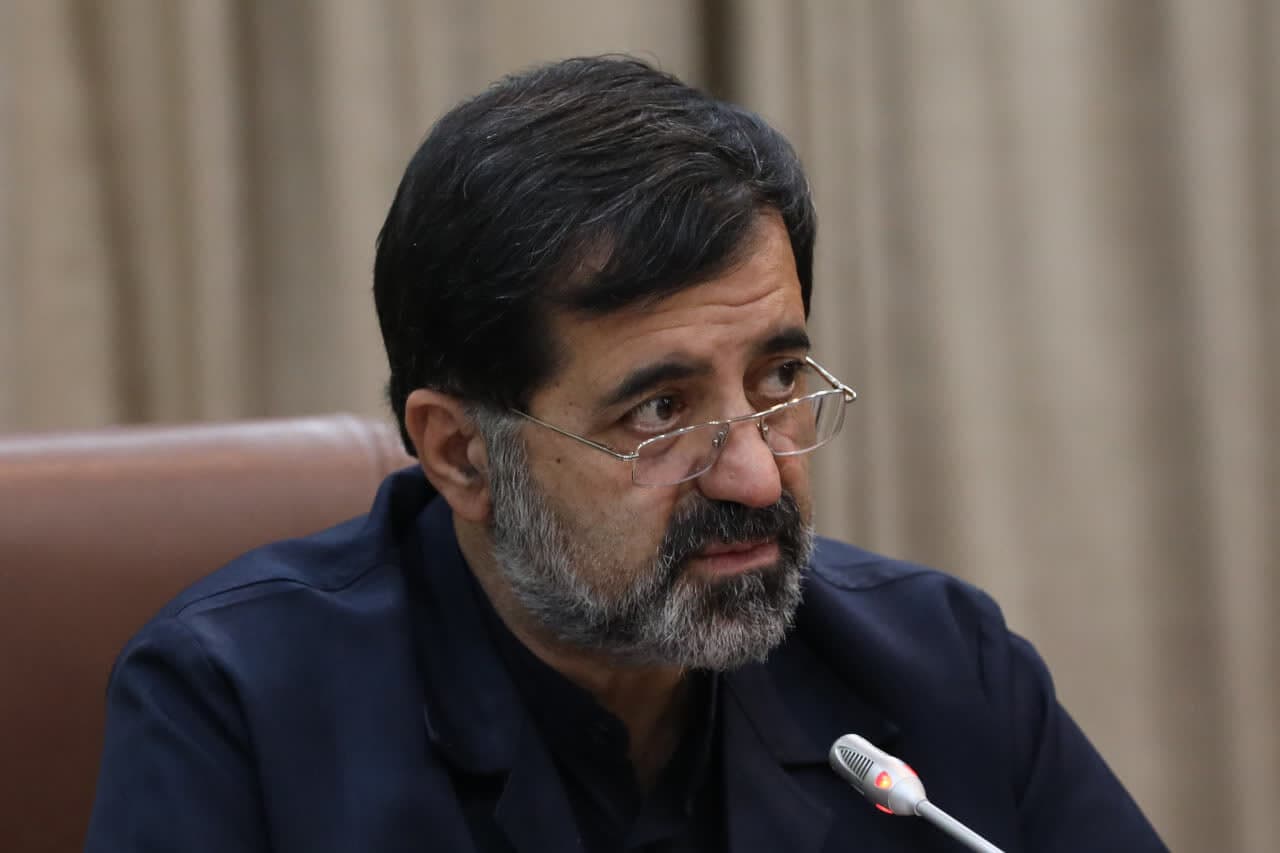 تصویر خبر: استاندار: فرودگاه قم تا پایان سال ۱۴۰۶ به بهره‌برداری می‌رسد