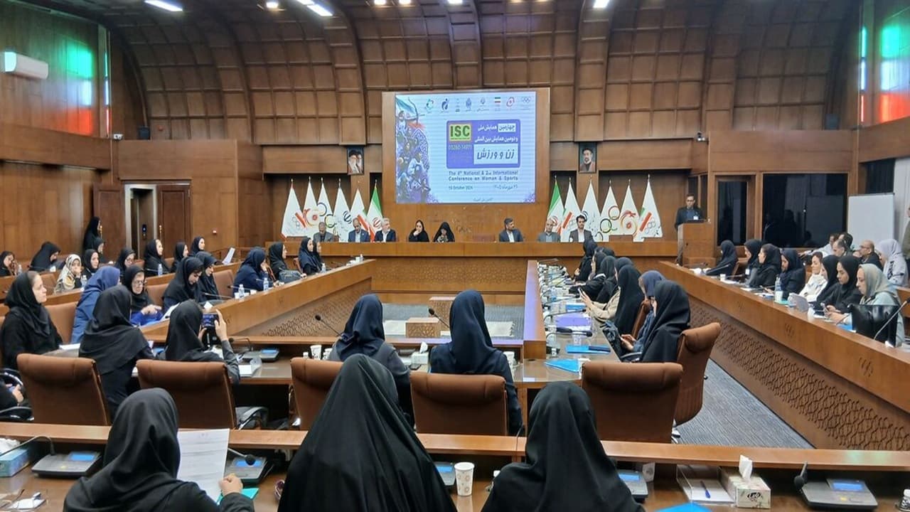 تصویر خبر: فرهادی زاد: ۲۵۰ مقاله به همایش بین المللی زن و ورزش ارسال شده است