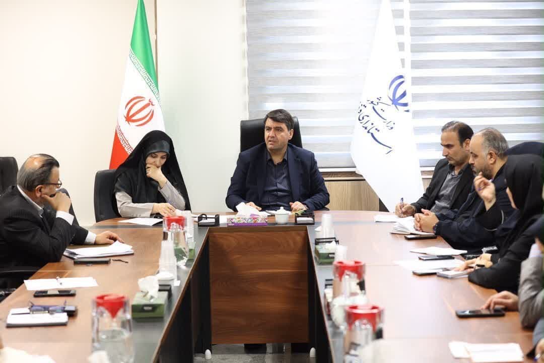 تصویر خبر: معاون استاندار: ظرفیت‌های روستایی و عشایری قزوین با رویکرد اقتصادی معرفی شود