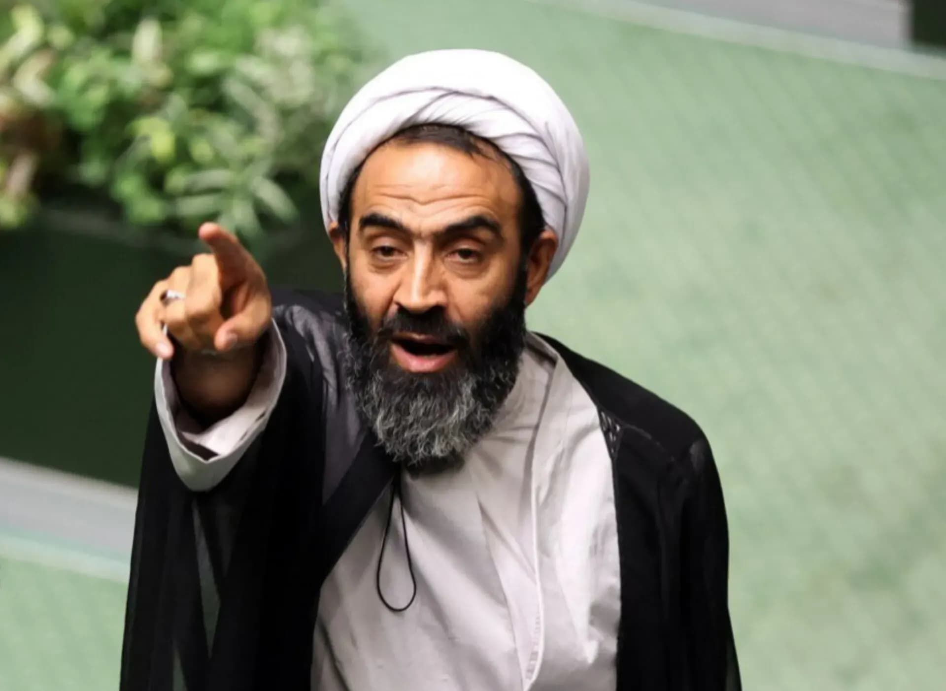 تصویر خبر: نقدعلی: تا زمانی که قانون تصویب نشود، بانوان نباید از موتورسیکلت استفاده کنند
