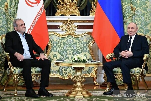تصویر خبر: پوتین: ایران برای پایان نزاع در خاورمیانه تلاش واقعی انجام می‌دهد
