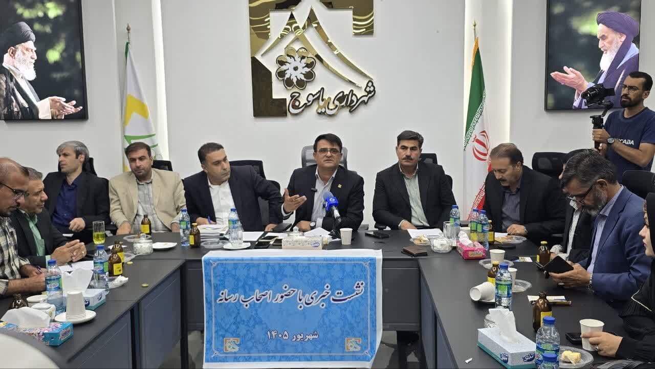 تصویر خبر: شهردار یاسوج: پروژه‌های عمرانی جدید، گره‌های ترافیکی شهر را یکی پس از دیگری باز می‌کند