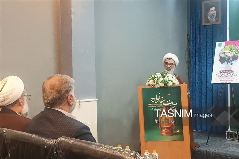 تصویر خبر: خسروپناه: حکمرانی خانواده باید به یک اقدام عملی در میدان تبدیل شود