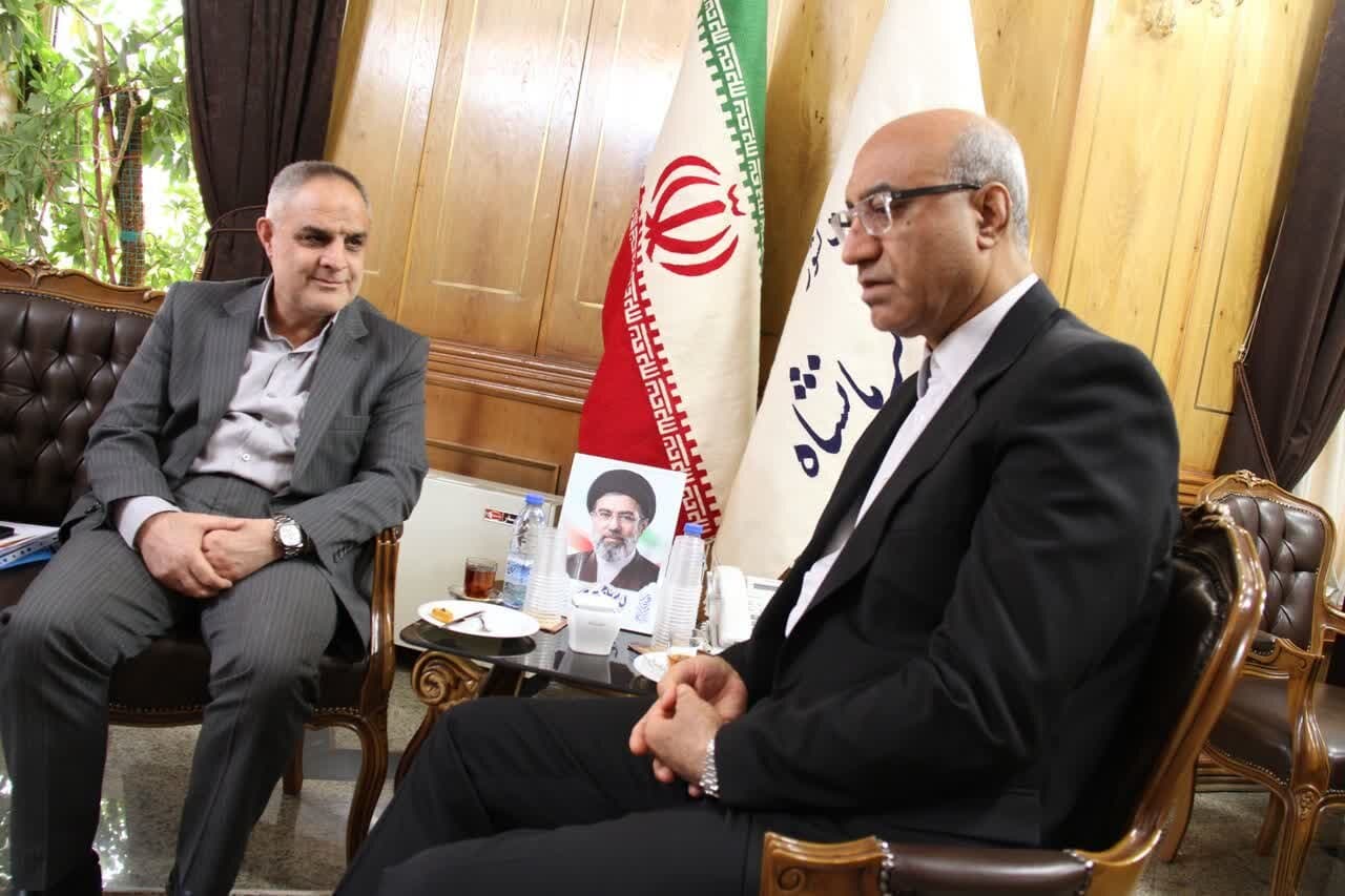 تصویر خبر: محمودی: ۶۶ درصد جمعیت کرمانشاه زیر پوشش بیمه سلامت هستند