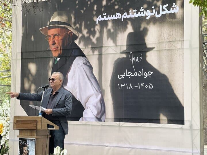 تصویر خبر: امیرحسن چهلتن: زمستان ۷۷ بر ما معلوم شد که برای از بین بردن نویسندگان بهانه‌ای لازم نیست