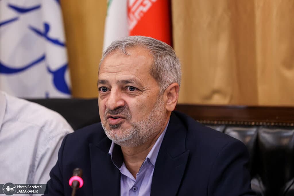تصویر خبر: وزیر آموزش‌وپرورش: بهبود معیشت فرهنگیان با حمایت دولت و مجلس با جدیت پیگیری می‌شود / بررسی ویژه مسکن، بیمه و افزایش حمایت‌های رفاهی معلمان در دستور کار وزارتخانه / پیگیری افزایش اعتبارات رفاهی در بودجه ۱۴۰۶ و تعیین تکلیف معوقات بازنشستگان فرهنگی