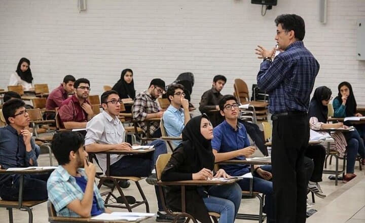 تصویر خبر: ابهام در اجرای مصوبه ترمیم حقوق استادان دانشگاه‌ها و احتمال تعلیق فعالیت‌های آموزشی از مهرماه