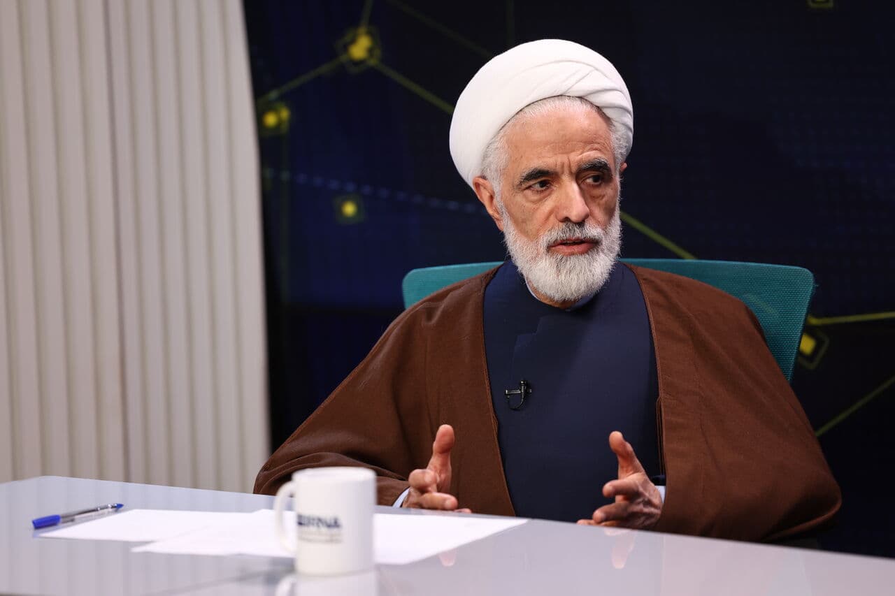 تصویر خبر: معاون حقوقی رئیس‌جمهور: پیگیر پرونده دانش‌آموزان میناب در مجامع بین‌المللی هستیم