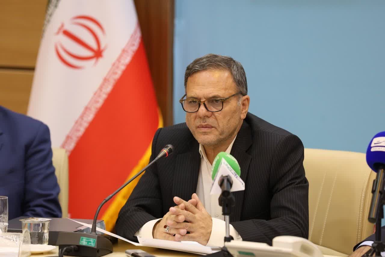 تصویر خبر: استاندار زنجان: منشاء تامین و ذخیره‌سازی کالای قاچاق شناسایی شود