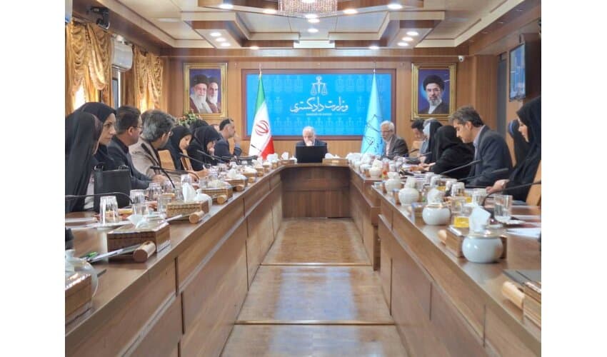 تصویر خبر: وزیر دادگستری: دفاع مؤثر از حقوق کودک نیازمند شواهد روشن و پاسخ‌های مستند است