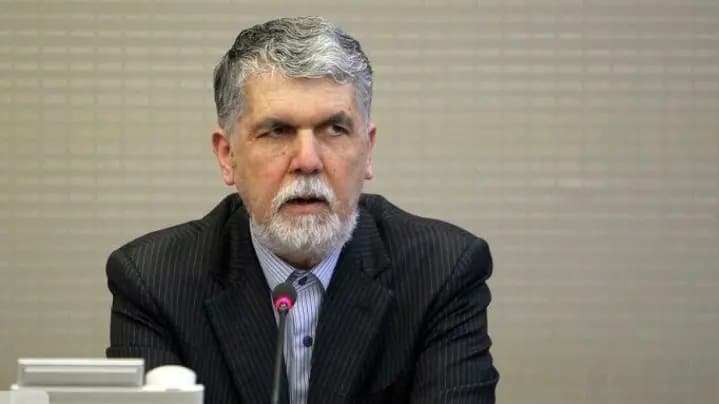 تصویر خبر: وزیر فرهنگ: حق حافظ بر زبان فارسی، سترگ و ماندگار است