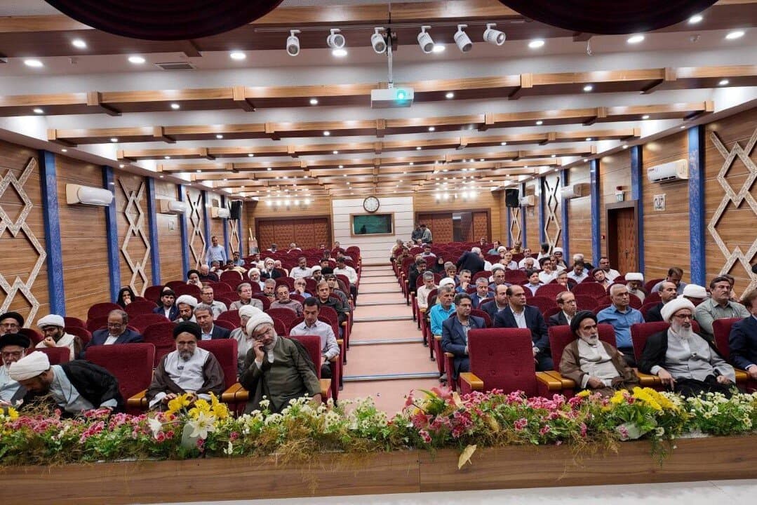تصویر خبر: محبی: درآمد زکات استان بوشهر به ۲۱۶ میلیارد تومان رسید