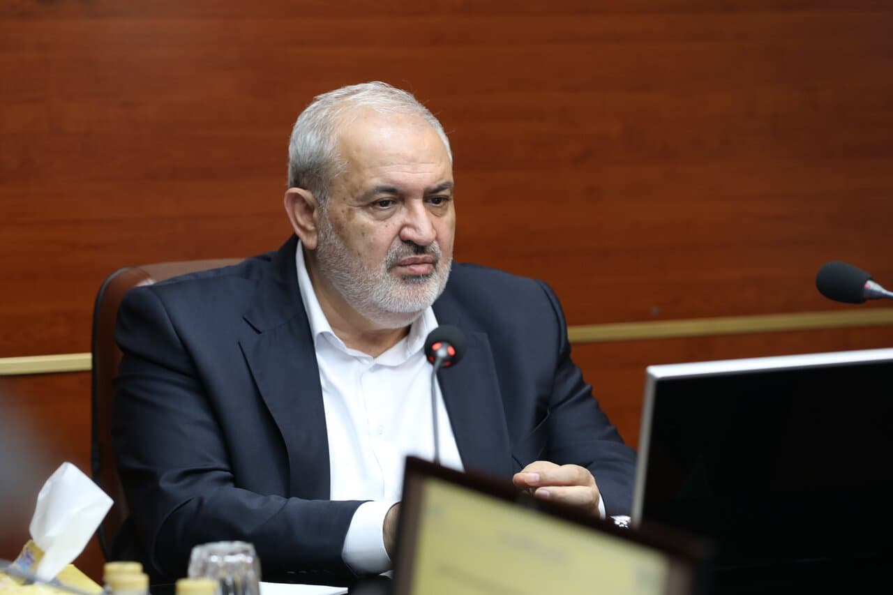 تصویر خبر: علی‌آبادی: پساب باید جایگزین منابع زیرزمینی در تأمین آب صنایع شود