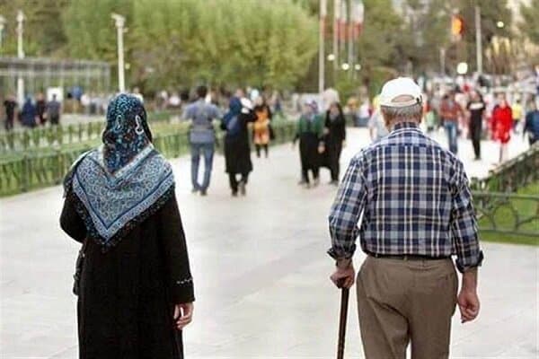 تصویر خبر: بررسی ارتباط میان طول عمر والدین و سلامت قلبی فرزندان