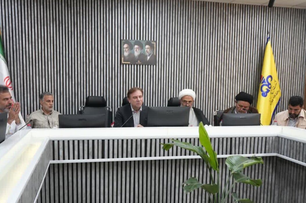 تصویر خبر: استاندار بوشهر: همت کارکنان پارس جنوبی موجب استمرار تولید شد