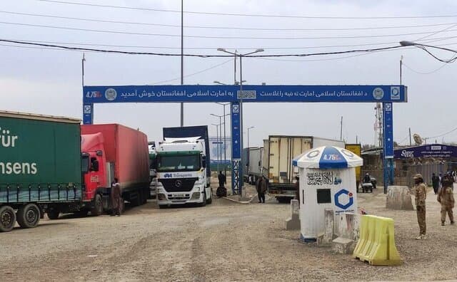 تصویر خبر: تدوین ۱۰ برنامه ویژه برای توسعه سرمایه‌گذاری و فعالیت‌های اقتصادی در منطقه آزاد دوغارون