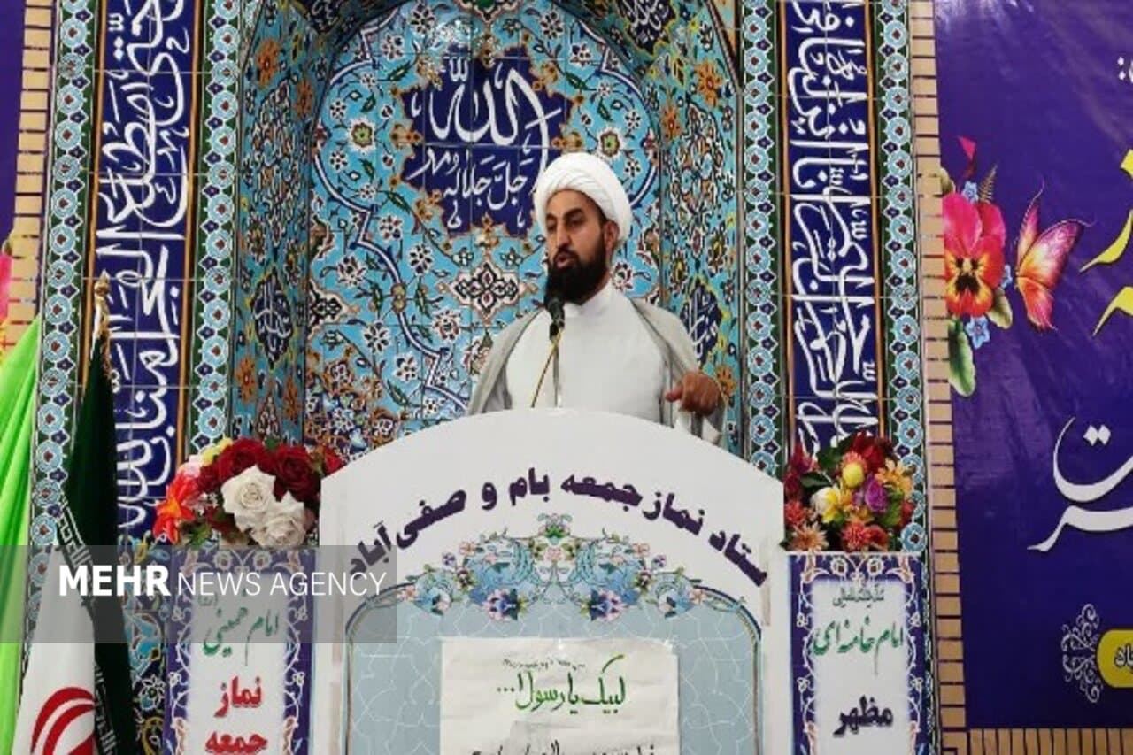 تصویر خبر: علیزاده: تزلزل مدیریتی به توسعه بام و صفی‌آباد ضربه زده است