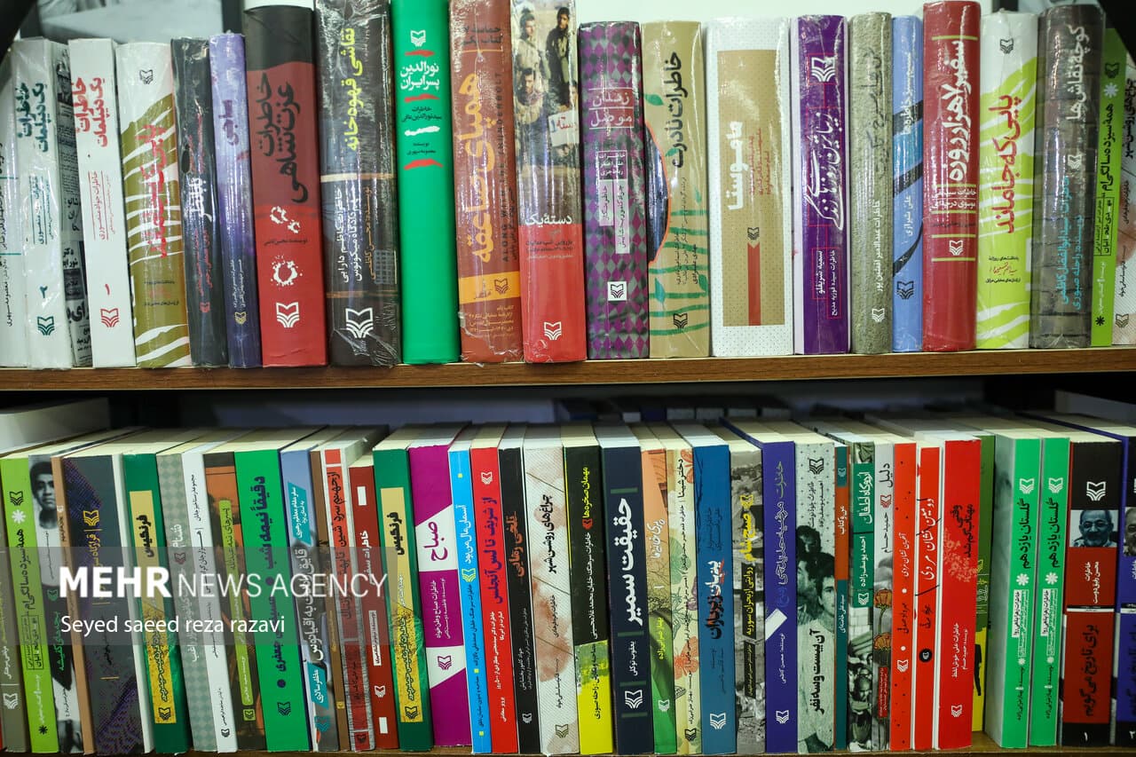 تصویر خبر: محمدی: کتاب و کتاب‌خوانی از مهم‌ترین ارکان توسعه فرهنگی جامعه است