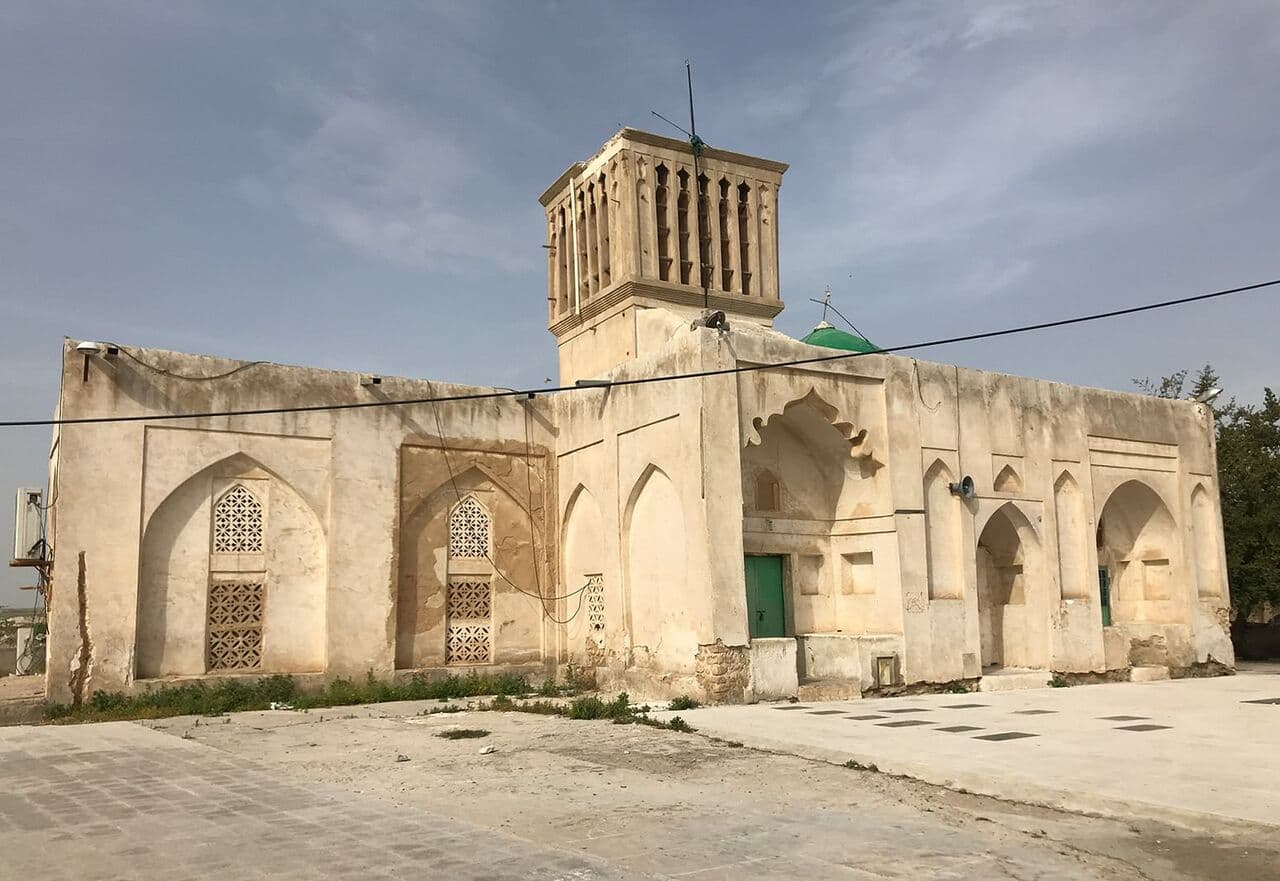 تصویر خبر: وزیر میراث‌فرهنگی: دستور مرمت اصولی مسجد و قلعه تاریخی بردستان صادر شد