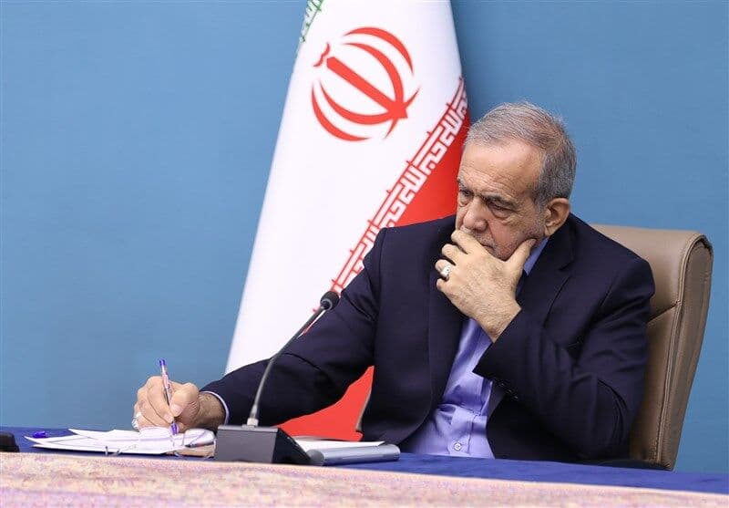 تصویر خبر: پزشکیان: رای قاطع امروز نمایندگان مجلس به وزیر دفاع پیام گیرایی به دنیا بود