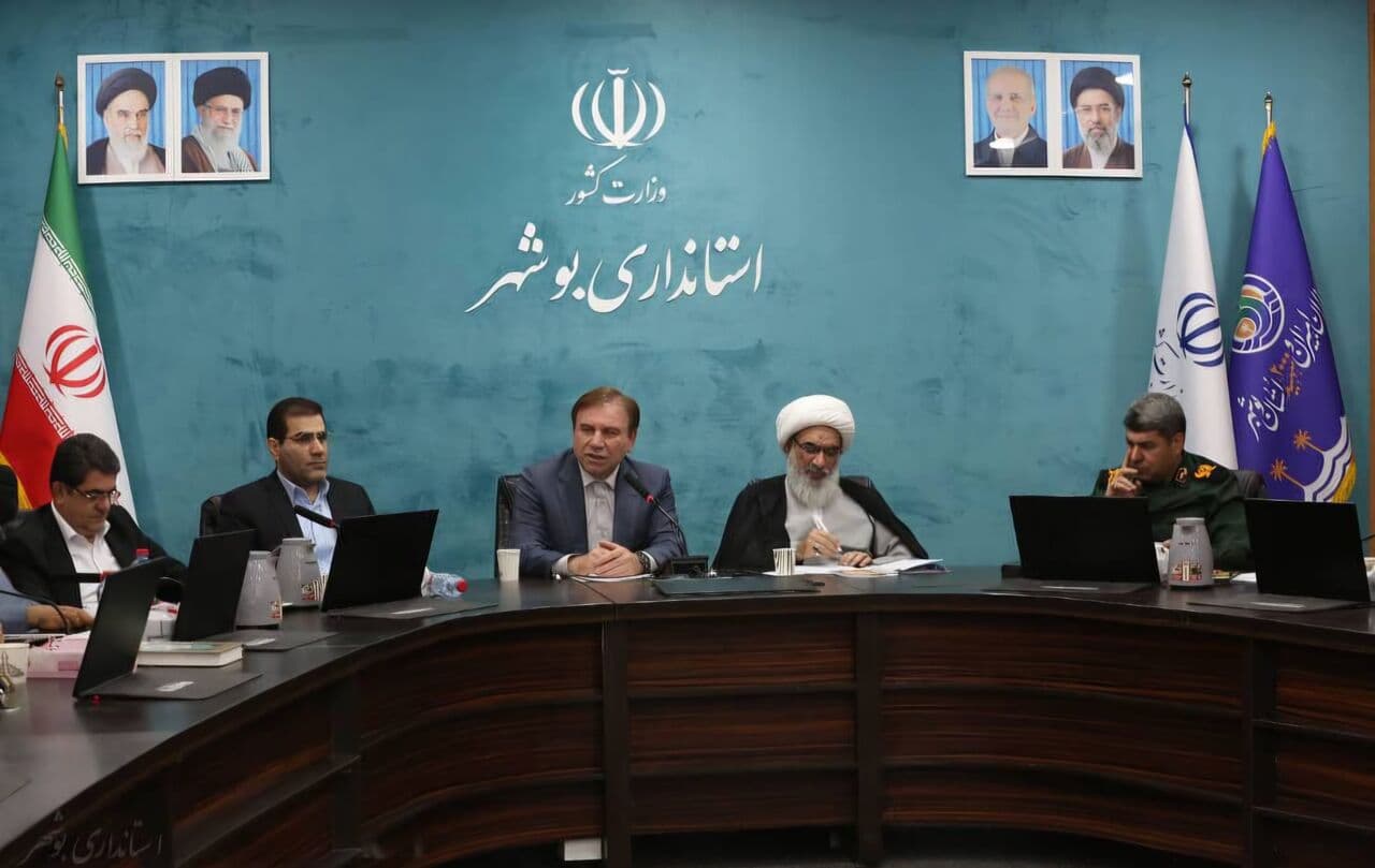 تصویر خبر: استاندار بوشهر: برگزاری کنگره شهدا مأموریت ملی انتقال فرهنگ ایثار به جوانان است