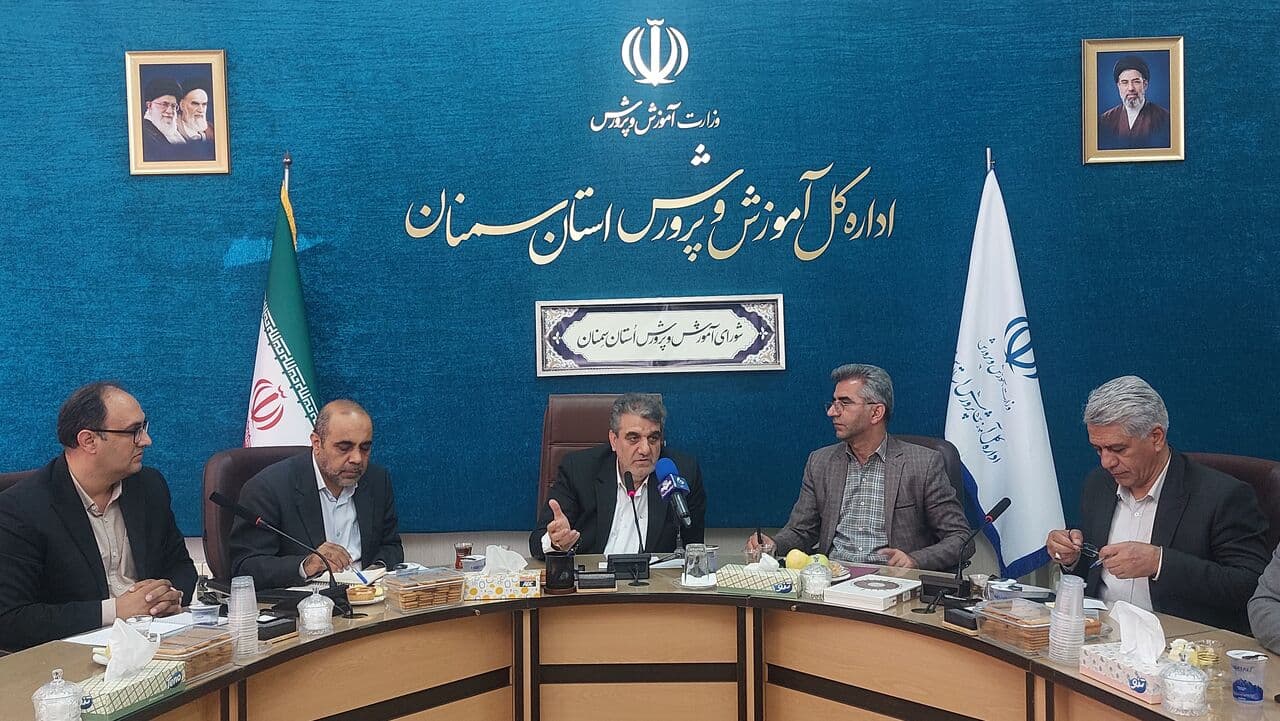 تصویر خبر: استاندار: سمنان پیشتاز «نهضت سواد مهارتی» شود