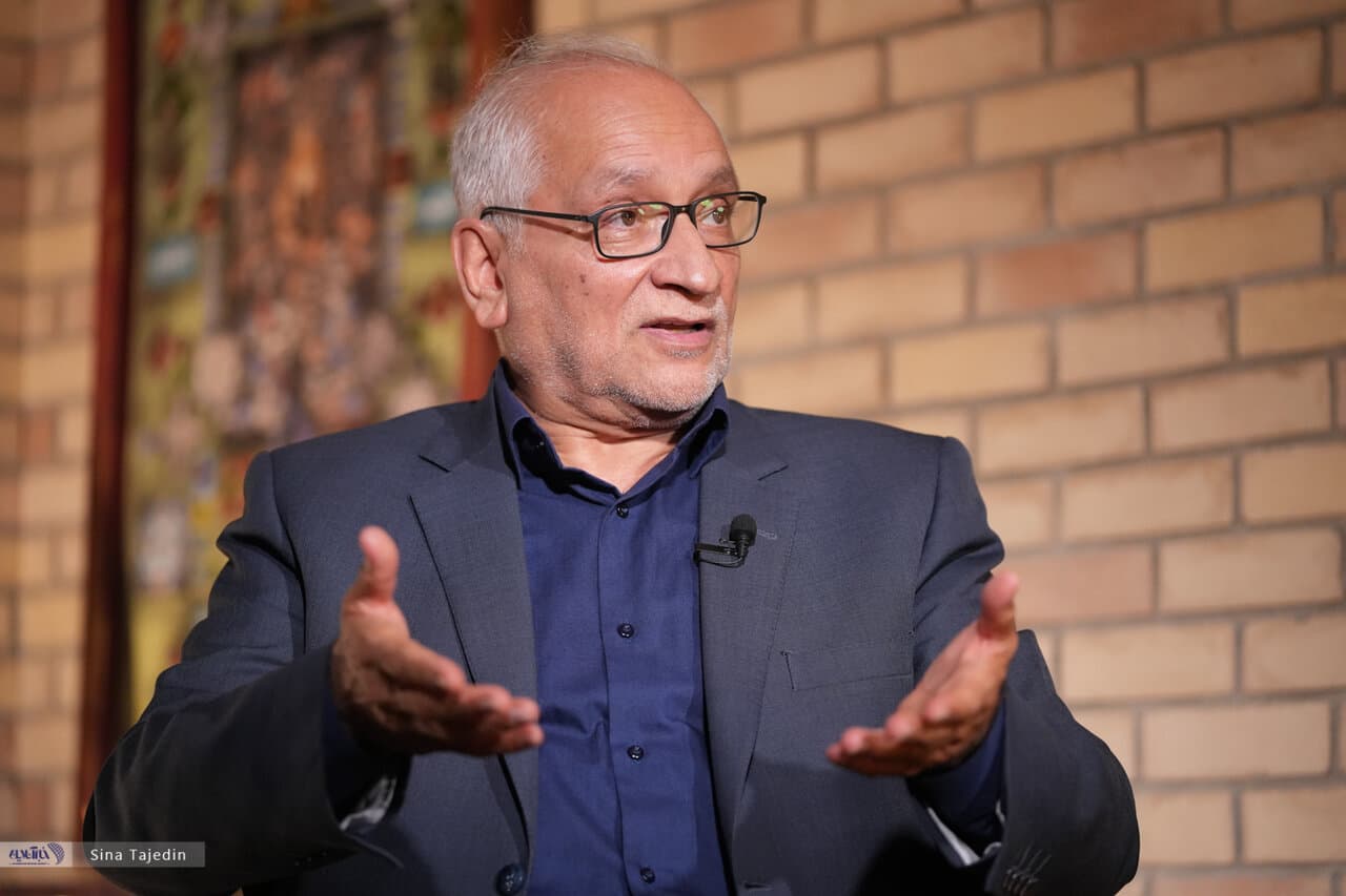 تصویر خبر: حسین مرعشی: هشدار می‌دهم که مسئولان برای جلوگیری از جنگ سوم مطلقاً حق هیچ ریسکی ندارند/ هر عقب‌نشینی تاکتیکی برای حفظ ایران لازم است ، باید انجام شود