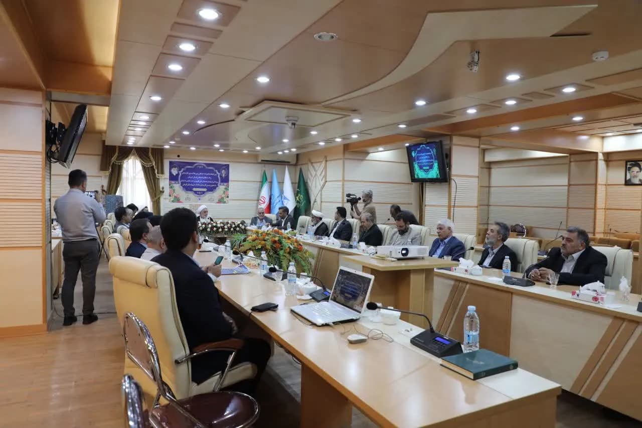 تصویر خبر: رئیس کل دادگستری کرمان: ترویج صلح و سازش و توسعه داوری، راهکار کاهش ورودی پرونده‌ها به محاکم است