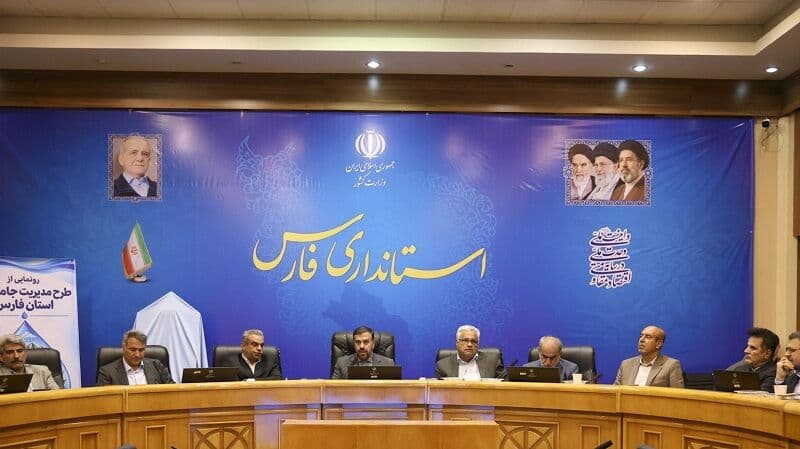 تصویر خبر: استاندار: اجرای طرح جامع مدیریت آب فارس در مناطق آماده آغاز شود