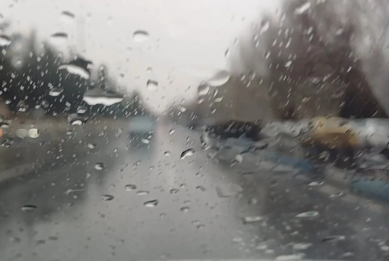 تصویر خبر: صدور هشدار نارنجی هواشناسی در گیلان برای نفوذ سامانه بارشی و کاهش دما