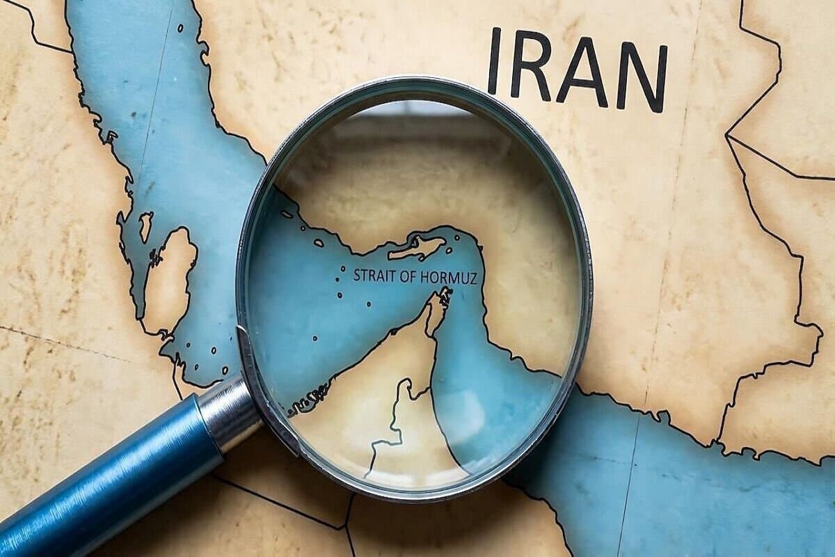 تصویر خبر: ایزدی: کشورهای حاشیه خلیج فارس به سیطره جمهوری اسلامی بر تنگه هرمز رضایت نخواهند داد / نیامدن بحرین اجماع همسایگان را برهم می‌زند