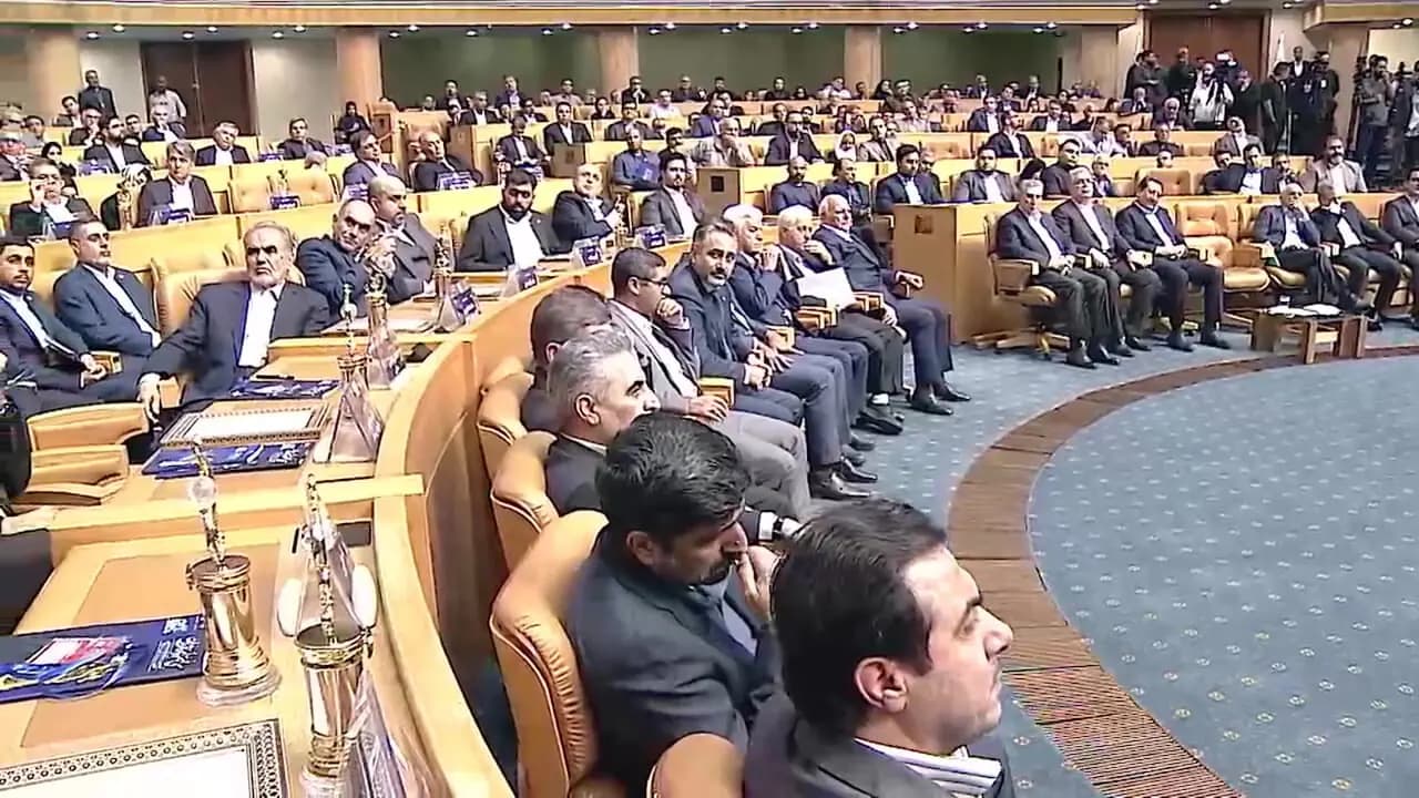 تصویر خبر: پزشکیان: ترامپ علناً می‌گوید می‌خواهم نفت و گاز ایران تصاحب کنم