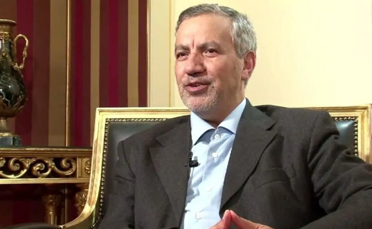 تصویر خبر: عطاءالله مهاجرانی : نطق تاریخی پزشکیان در سازمان ملل، تفرعن ترامپ را شست و برد/ تهدید، ملت ما را منسجم‌تر می‌کند