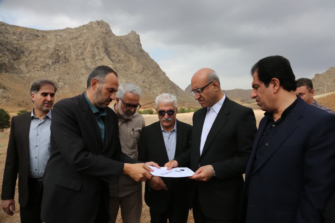 تصویر خبر: استاندار: میدان سوارکاری دهکده المپیک کرمانشاه با مشارکت بخش خصوصی تکمیل می‌شود